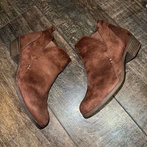 Arizona Jean Company Chestnut Ankle Booties